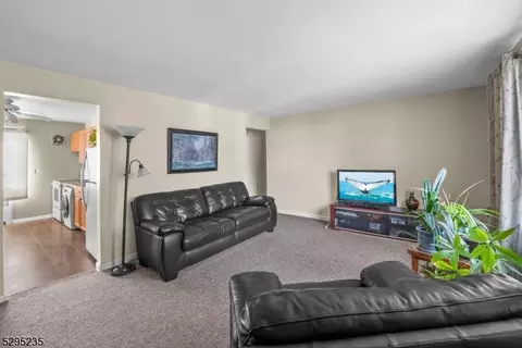 97 Troy Dr #D, Springfield, NJ 07081 photo 4