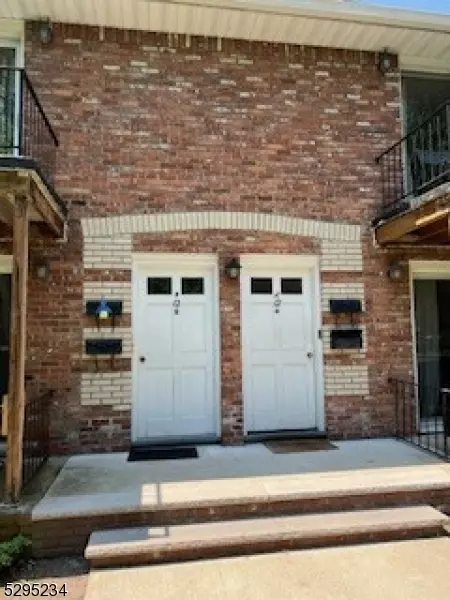 320 South St #12F, Morristown, NJ 07960