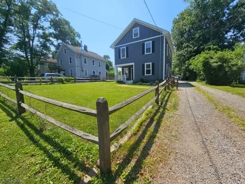 72 Hamilton Rd, Hillsborough, NJ 08844
