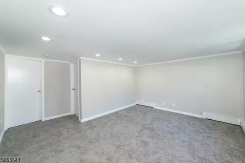 33 Maple Ave, Hardyston, NJ 07460 photo 6