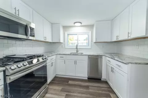 33 Maple Ave, Hardyston, NJ 07460 photo 9