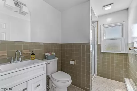 528 Melrose Ave, Middlesex, NJ 08846 photo 19