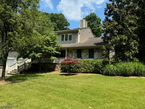 26 Ivy Hill Rd, Warren, NJ 07059