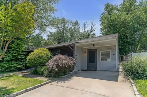 34 Cambridge Rd, Edison, NJ 08817