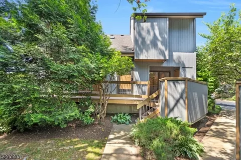 134 Bayberry Row, Basking Ridge, NJ 07920