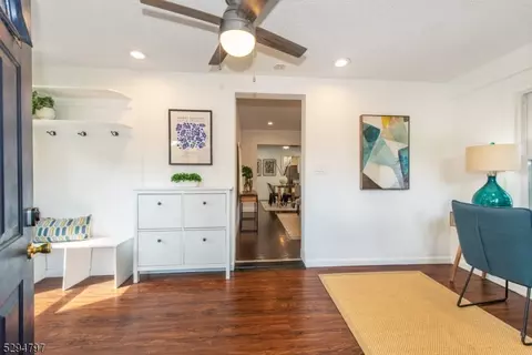 29 Pleasant Way, Montclair, NJ 07042 photo 3