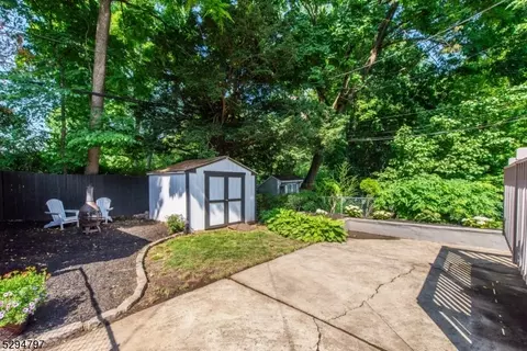 29 Pleasant Way, Montclair, NJ 07042 photo 23