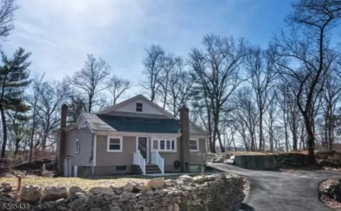37 Skyland Ave, Wanaque Boro, NJ 07420 photo 7