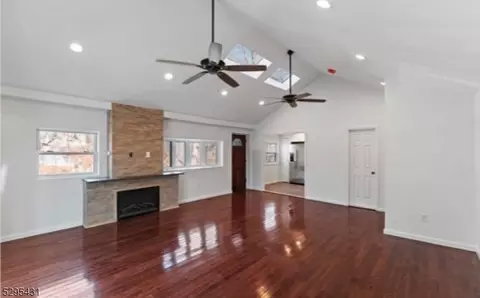 37 Skyland Ave, Wanaque Boro, NJ 07420 photo 12