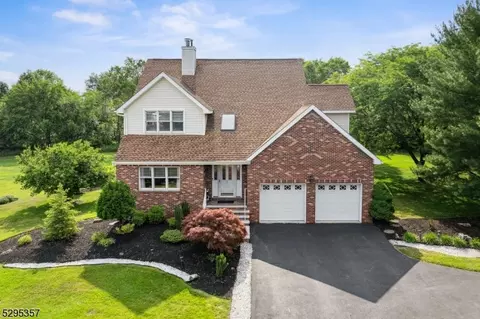 5 Alliger Close, Hillsborough, NJ 08844