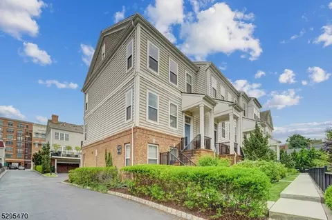 7 Maple Ave #6, Morristown, NJ 07960