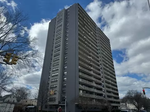 285 Aycrigg Ave #10H, Passaic, NJ 07055