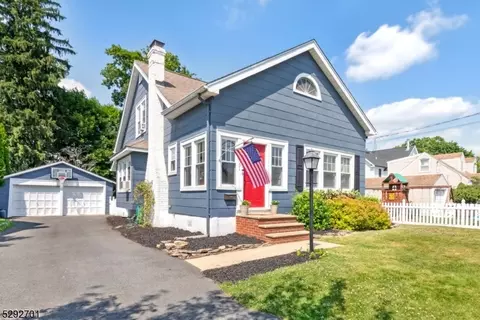 31 Sherman Ave, Morris Plains, NJ 07950