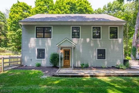 3 Rocky Way, Newton, NJ 07860
