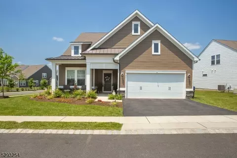 31 Broom Dr, Florham Park, NJ 07932