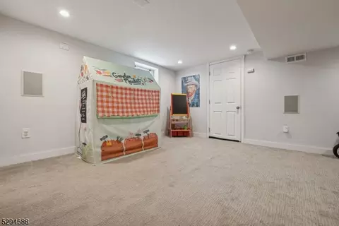 608 Thomas Pl, Bound Brook, NJ 08805 photo 12