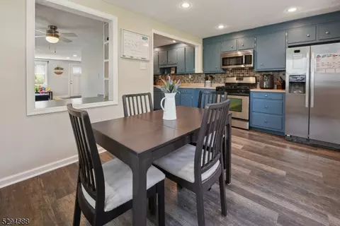 608 Thomas Pl, Bound Brook, NJ 08805 photo 6