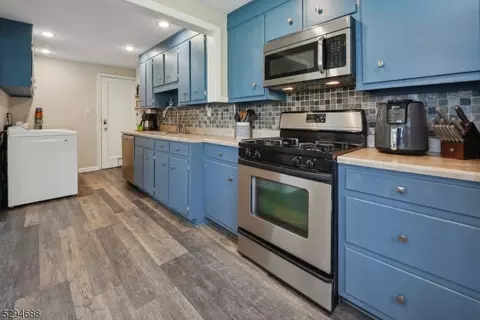 608 Thomas Pl, Bound Brook, NJ 08805 photo 7