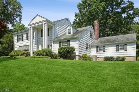 85 Rotary Dr, Summit, NJ 07901