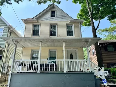 709 E 7th St, Plainfield, NJ 07062 photo 2