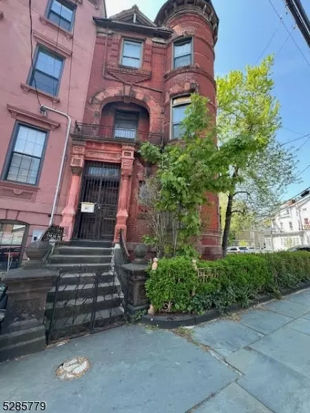 97 Summit Ave, Jersey City, NJ 07304