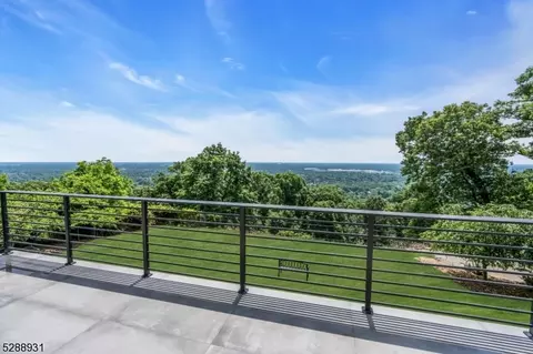 72 Hillcrest Rd, Bridgewater Twp, NJ 08836