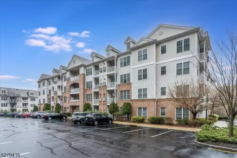 7313 Coventry Ct, Riverdale, NJ 07457