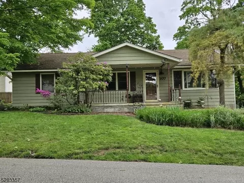 107 Vail St, Hackettstown, NJ 07840