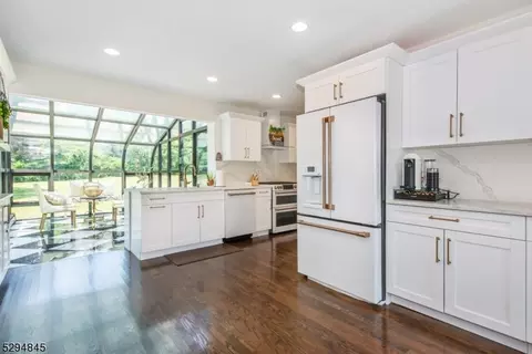 169 Parish Dr, Wayne, NJ 07470 photo 11