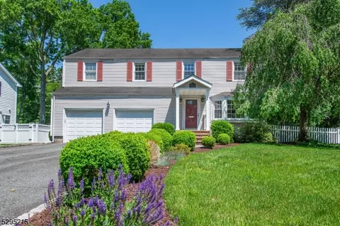 41 Spring Rd, Livingston, NJ 07039