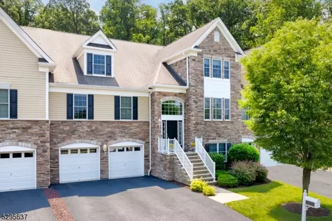 3 Kovach Ct, West Orange, NJ 07052