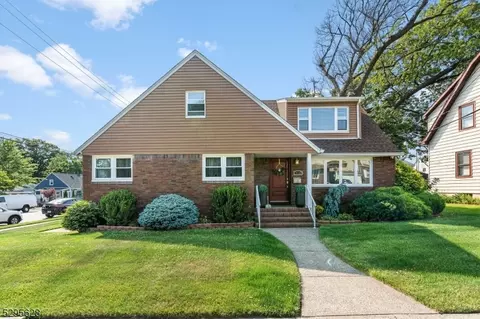 102 Wesley St, Clifton, NJ 07013
