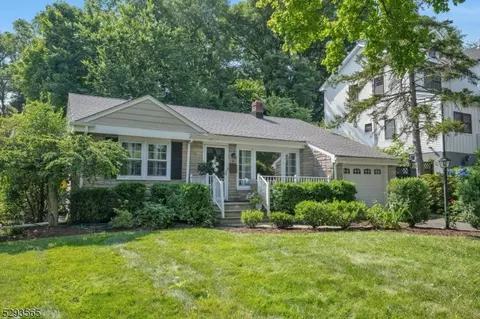 2 Ridgedale Ave, Summit, NJ 07901