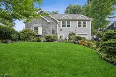 15 S Derby Rd, Springfield, NJ 07081
