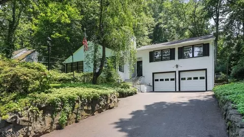 527 Fairmount Ave, Chatham Twp, NJ 07928