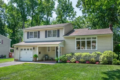 339 River Bend Rd, Berkeley Heights, NJ 07922