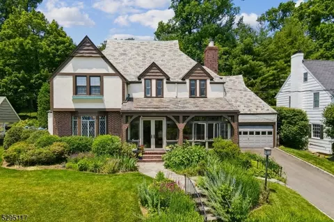 157 Wyoming Ave, Maplewood, NJ 07040