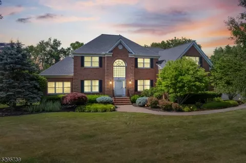 6 Kloss Ct, Hillsborough, NJ 08844