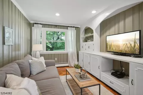 35 Walnut Ave, Millburn, NJ 07041 photo 13