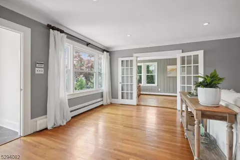 35 Walnut Ave, Millburn, NJ 07041 photo 11