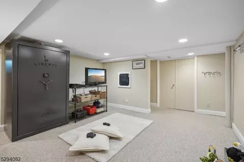 35 Walnut Ave, Millburn, NJ 07041 photo 20