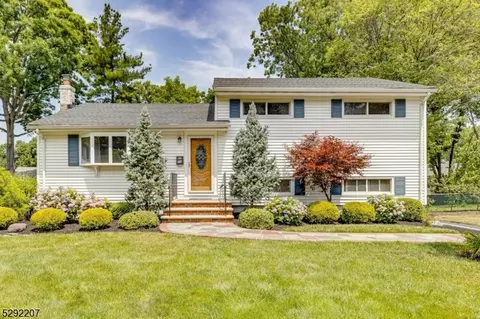 73 Arlene Ct, Fanwood, NJ 07023