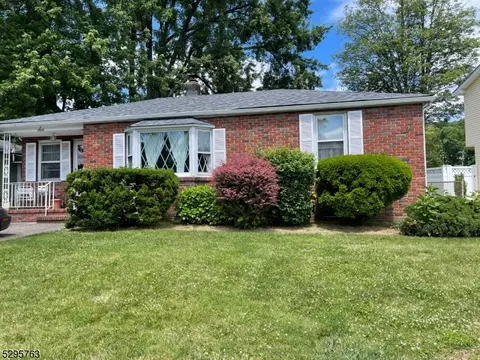 6 Henoch Ave, Clifton, NJ 07013