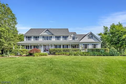 26 Deer Path, Hillsborough, NJ 08844
