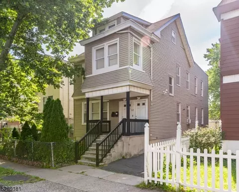 82 S 16th St, Newark, NJ 07107