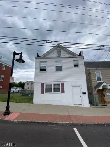 439 Hackensack St, Carlstadt, NJ 07072