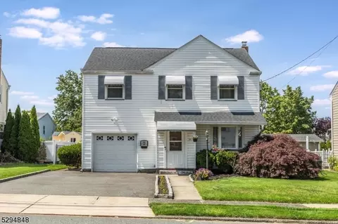 95 Cresthill Ave, Clifton, NJ 07012