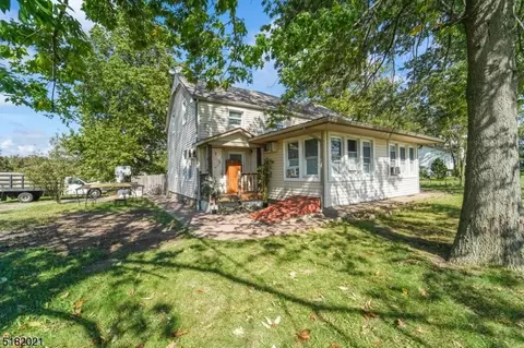 5 Aida Ct, Parsippany-troy Hills Twp, NJ 07054