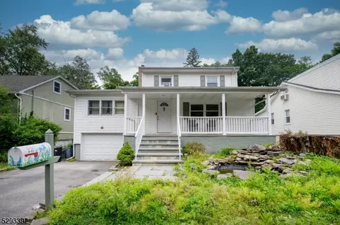 12 River Rd, Oakland, NJ 07436