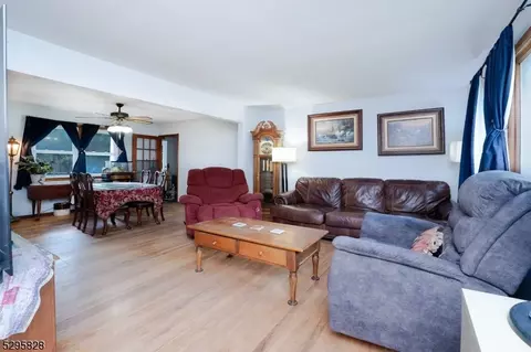 894 Sterling St, Plainfield, NJ 07062 photo 4